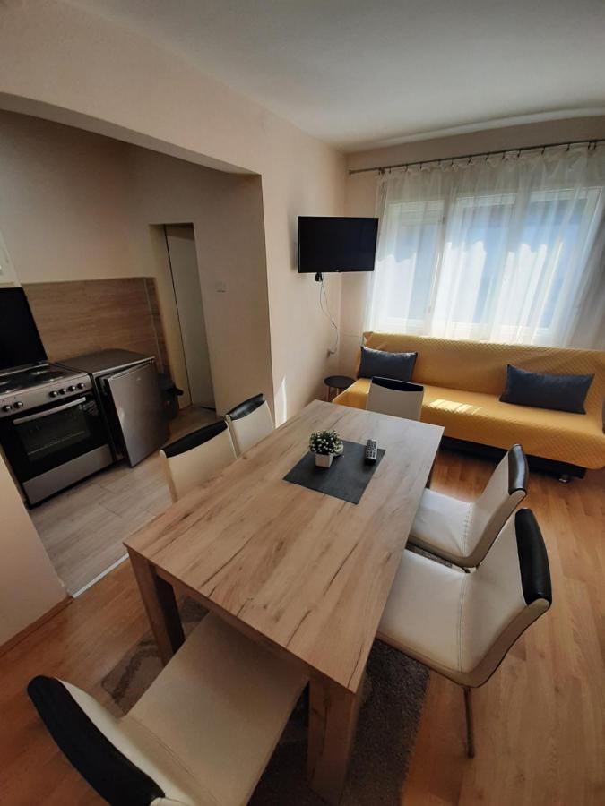 Haus Apartman Zajecar M&L Apartment Екстериор снимка