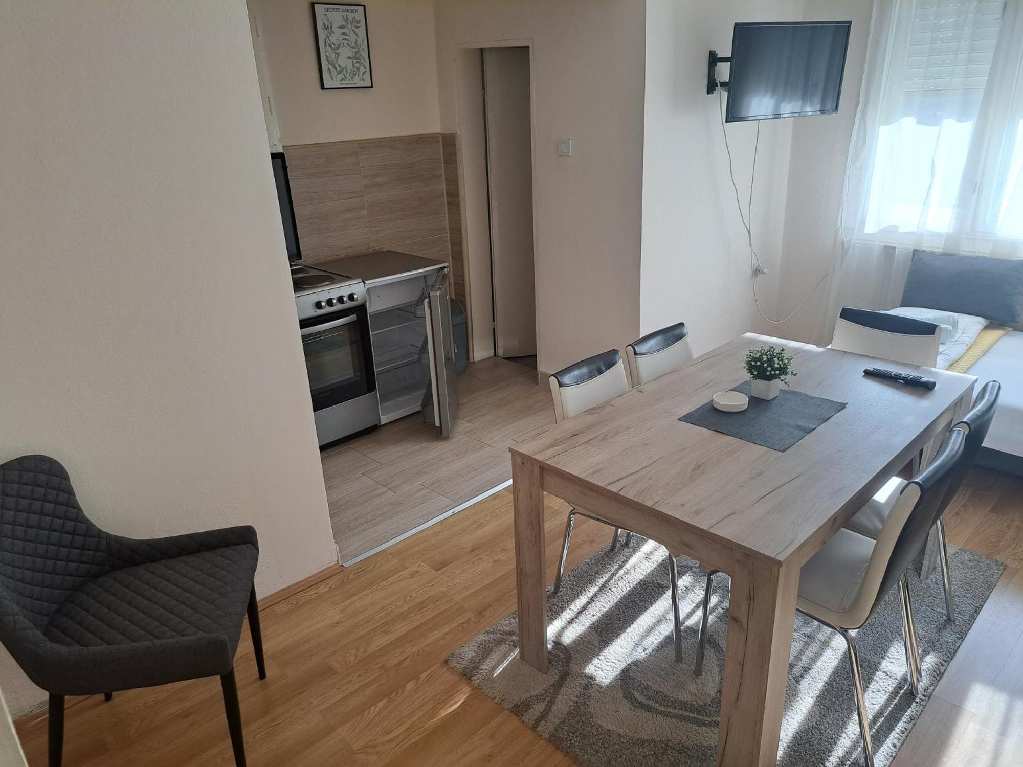 Haus Apartman Zajecar M&L Стая снимка