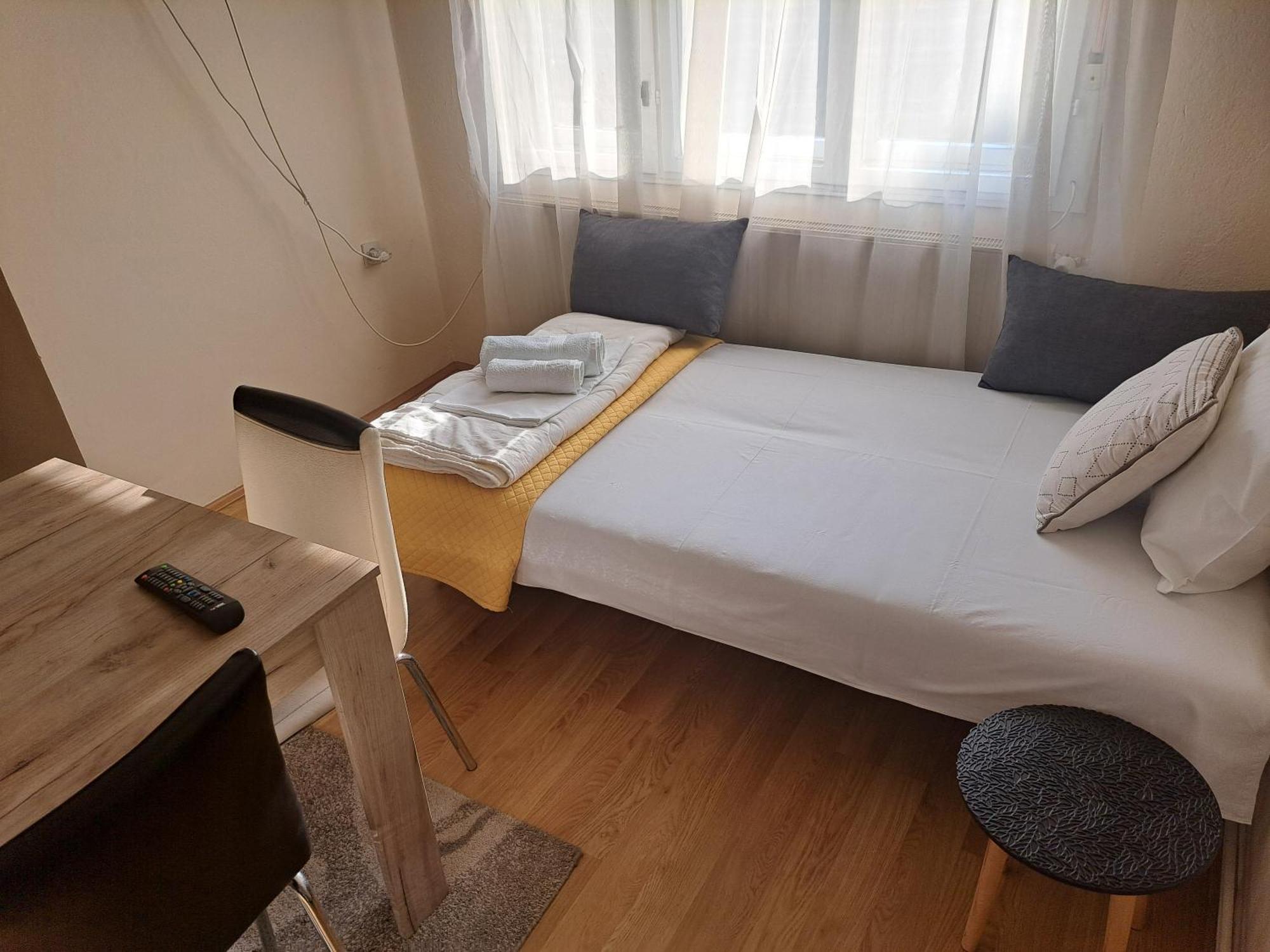 Haus Apartman Zajecar M&L Apartment Стая снимка